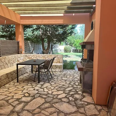 Vaios Villa